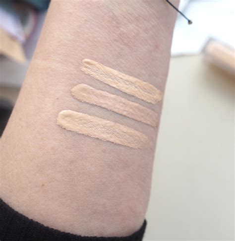 givenchy prisme libre puder 02|Givenchy prisme libre concealer.